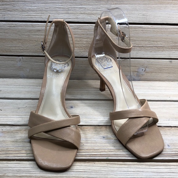 Vince Camuto Sarriss Leather Nude Low Heels 6M - Picture 2 of 9